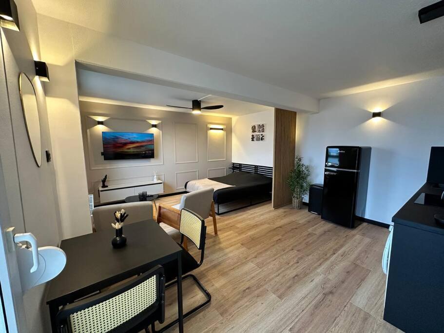 Charmant Studio Neuf, Hypercentre, Parking, Balcon Страсбург Экстерьер фото